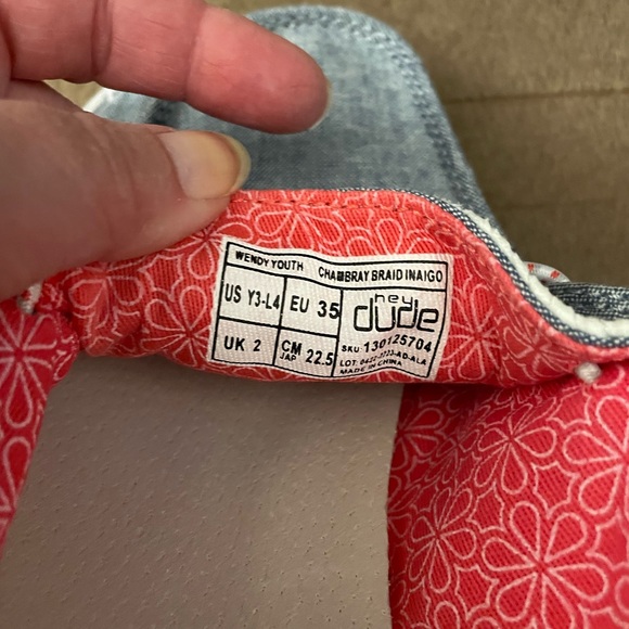 Hey Dude - Picture 7 of 8